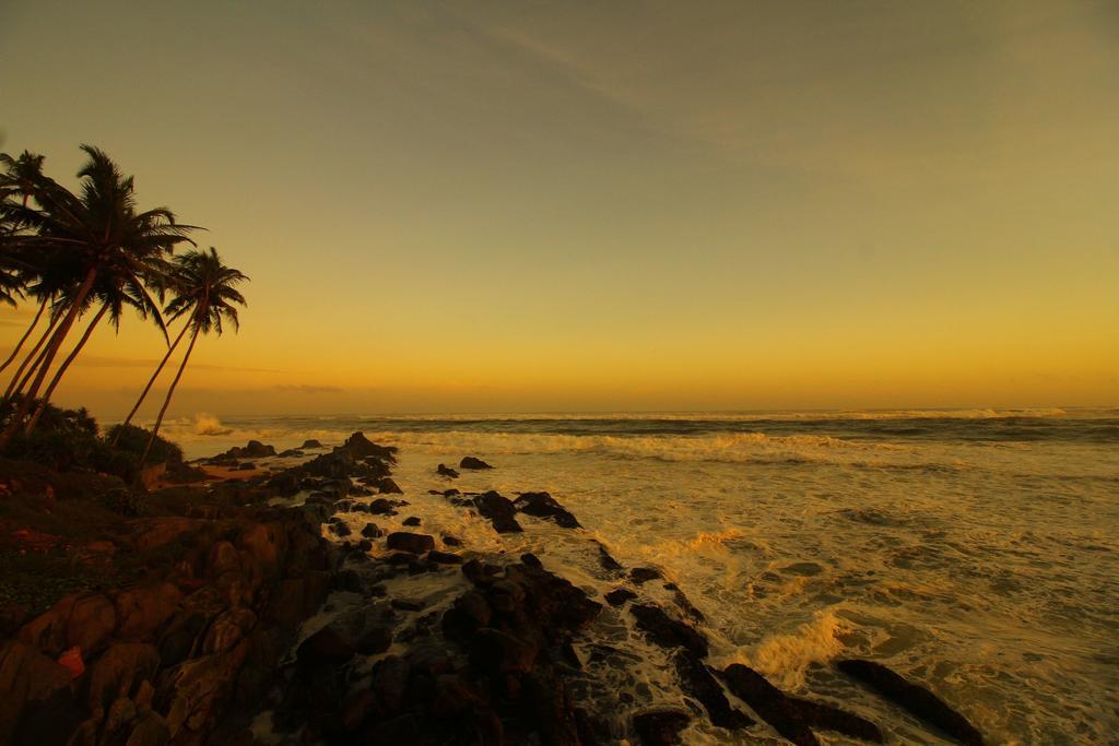 Rock Fort Beach Resort Unawatuna Exterior foto